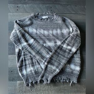 Cozy Gray girls Sweater! Like new